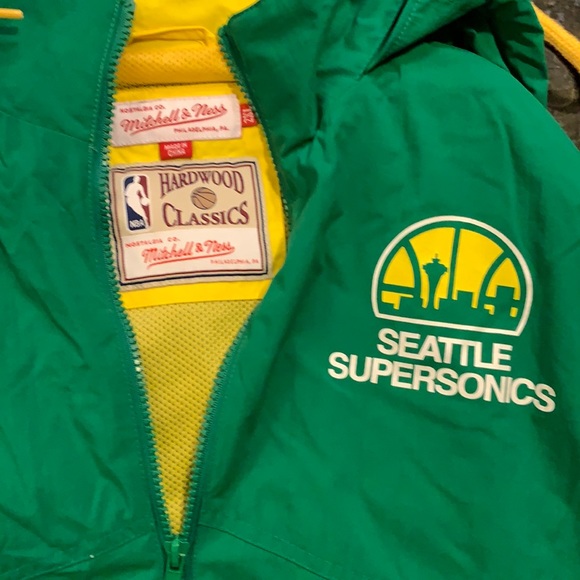 Mitchell & Ness Other - SEATTLE SUPERSONICS MITCHELL AND NESS JACKET
